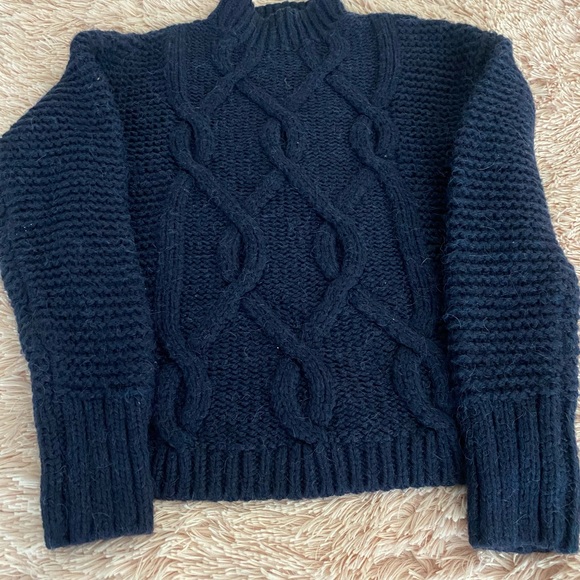 GAP mock navy cable knit sweater - Picture 2 of 8